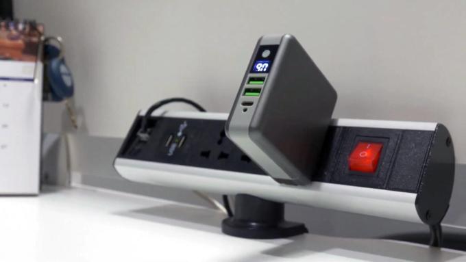 Der Supercharger lädt alle Apple-Geräte überall.