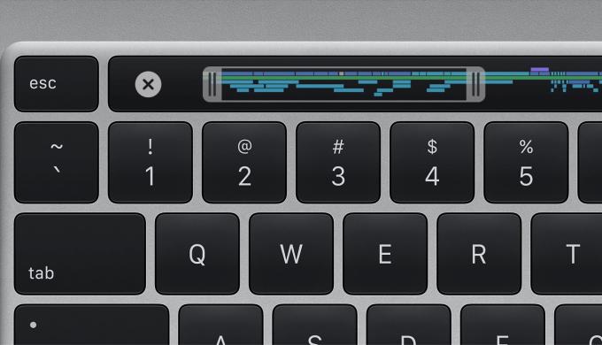 Für viele professionelle Anwender erfreulich: Apple stellt bei der Tastatur Funktionalität über Aussehen und spendiert dem neuen Keyboard wieder eine echte Escape-Taste und Pfeiltasten in umgekehrter T-Anordnung.