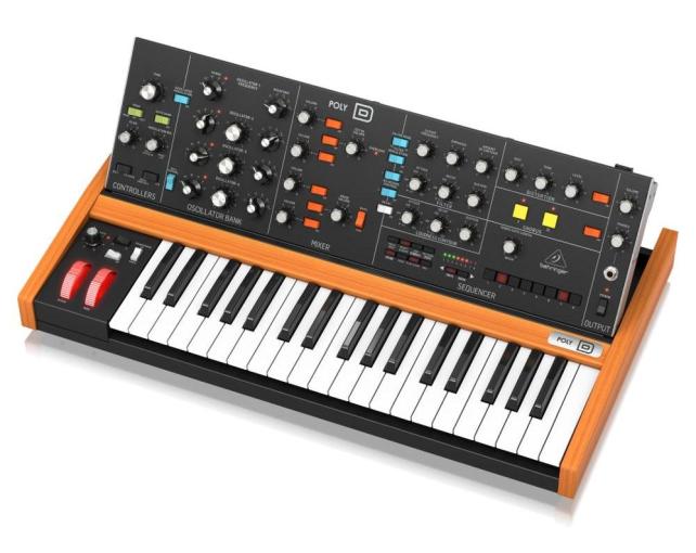 Der Poly D ist mehr als der Model D mit Tastatur, Effekten und Sequenzer im großen Gehäuse. Was er kann, erfahren Sie in unserem ausführlichen Test