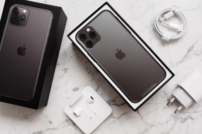 Dem iPhone 11 Pro lag bereits ein USB-C-Netzteil bei.