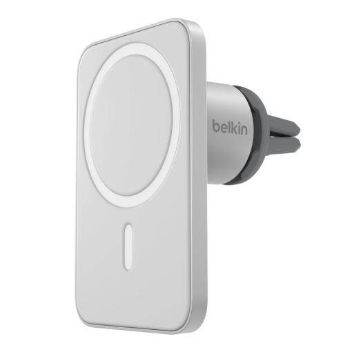 Belkin gehört zu den ersten Zubehörherstellern, die MagSafe-Accessoires anbieten. Zum Beispiel diese Autohalterung für das neue iPhone – leider ohne Ladefunktion.