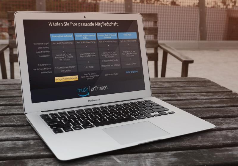 Amazon / ninetofive via MockDrop