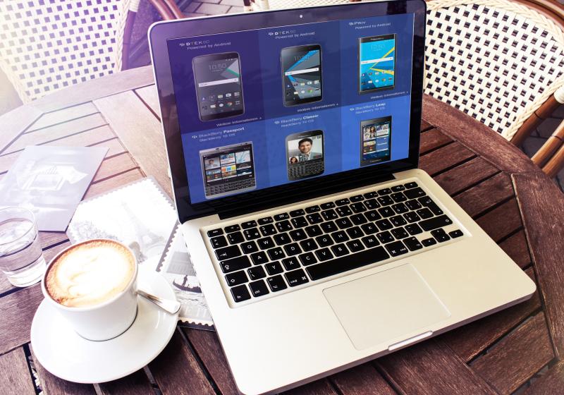 BlackBerry / Mocup via MockDrop