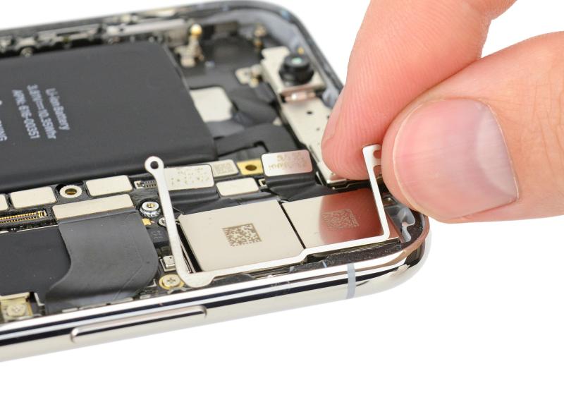 iFixit: https://de.ifixit.com/Teardown/iPhone+X+Teardown/98975