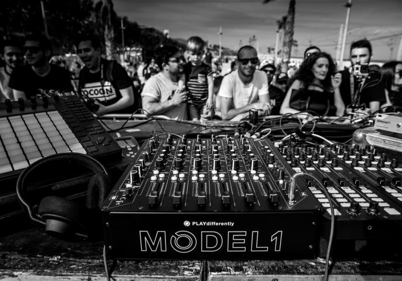 Photo-Credit: Willy Vanderperre