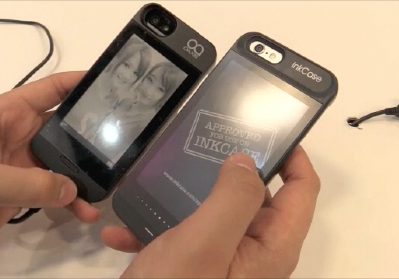 Oaxis InkCase für mehr kreativen iPhone-Gestaltungsfreiraum - zudem bringt die Hülle auch noch einen eBook-Reader mit  0