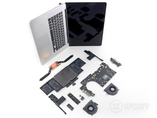 Das von iFixit zerlegte MacBook Pro 15 Zoll iFixit