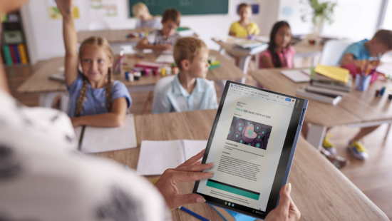 Lenovo schickt nach Jahren sein erstes Chromebook mit dem prestigeträchtigen Namen Thinkpad in die Schlacht. Das hinterlässt endgültig das gute Gefühl, dass der Computer-Multi den Markt sehr ernst nimmt. Hersteller