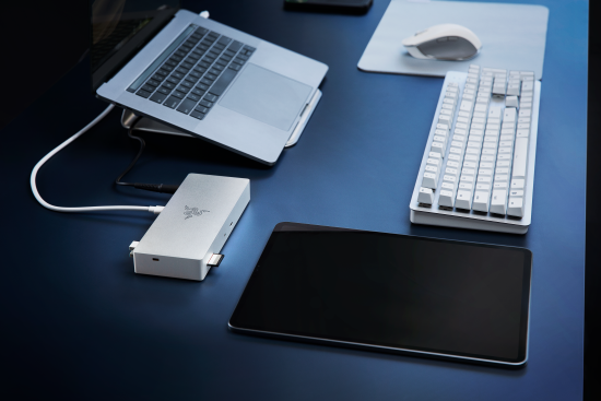 Razer Thunderbolt 4 Dock Mercury White Razer